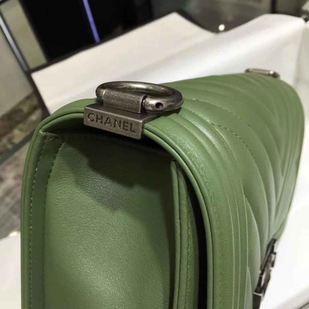 Chanel 香奈儿 Leboy  大V同款 胎牛皮 橄榄绿 25cm 古银
