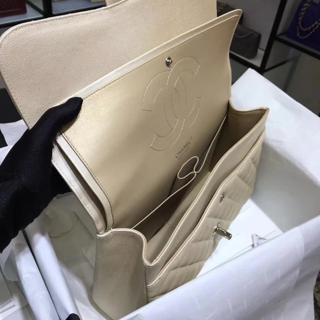 广州白云皮具城 Classic Flap 小鱼子酱 金色  30cm 银 香奈儿女包