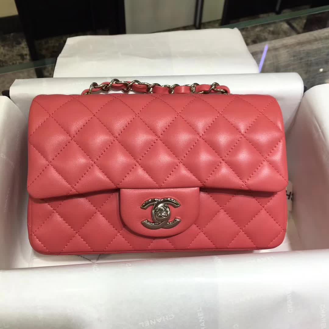 Chanel 香奈儿 Classic Flap 小羊皮 西瓜红 20cm 银