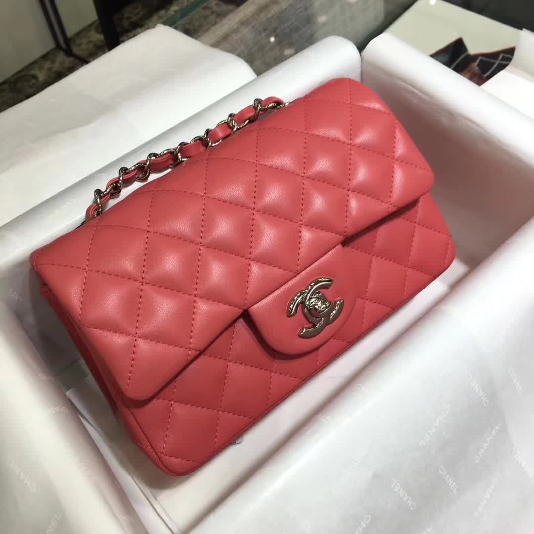 Chanel 香奈儿 Classic Flap 小羊皮 西瓜红 20cm 银