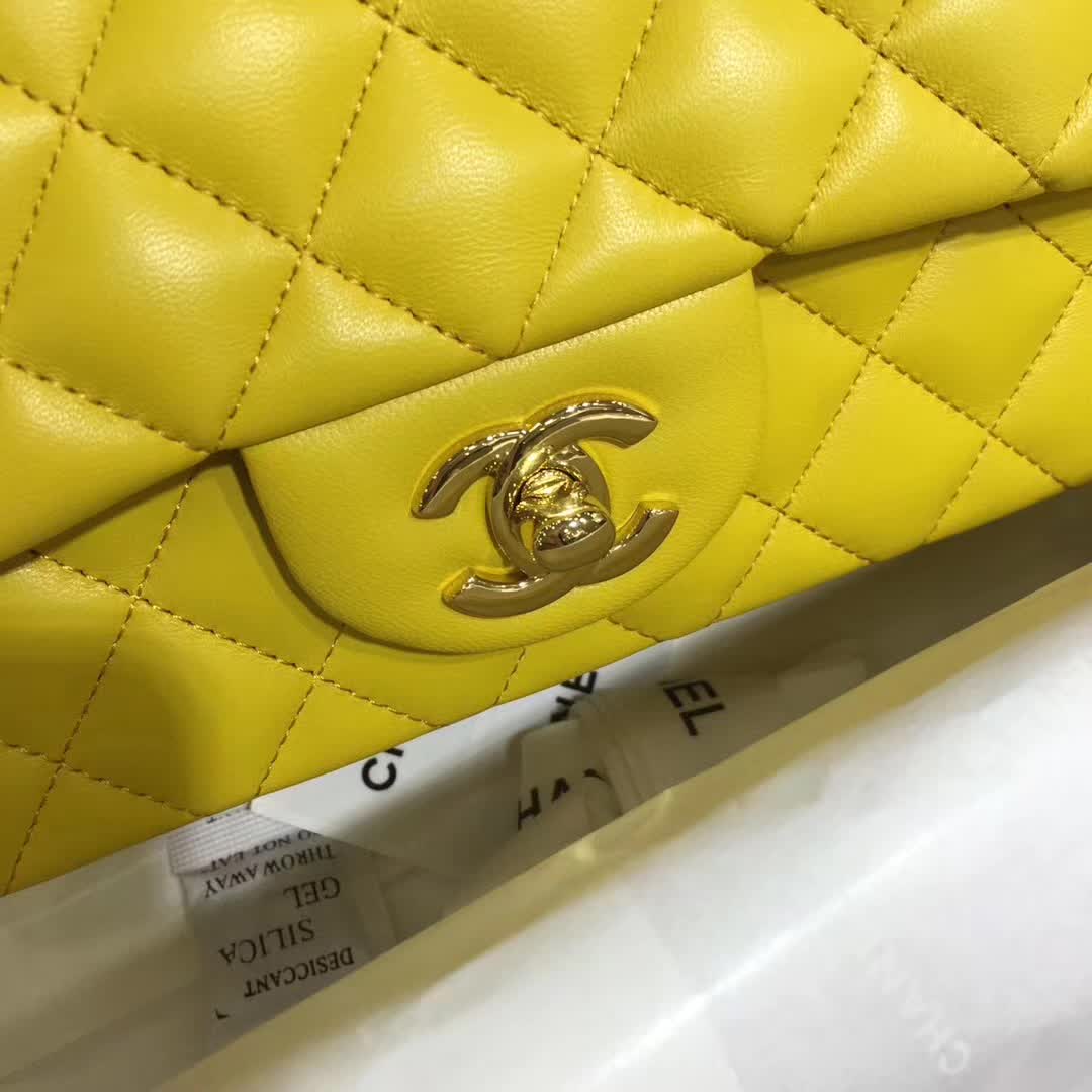 Chanel 香奈儿 Classic Flap 小羊皮 明亮黄 20cm  金