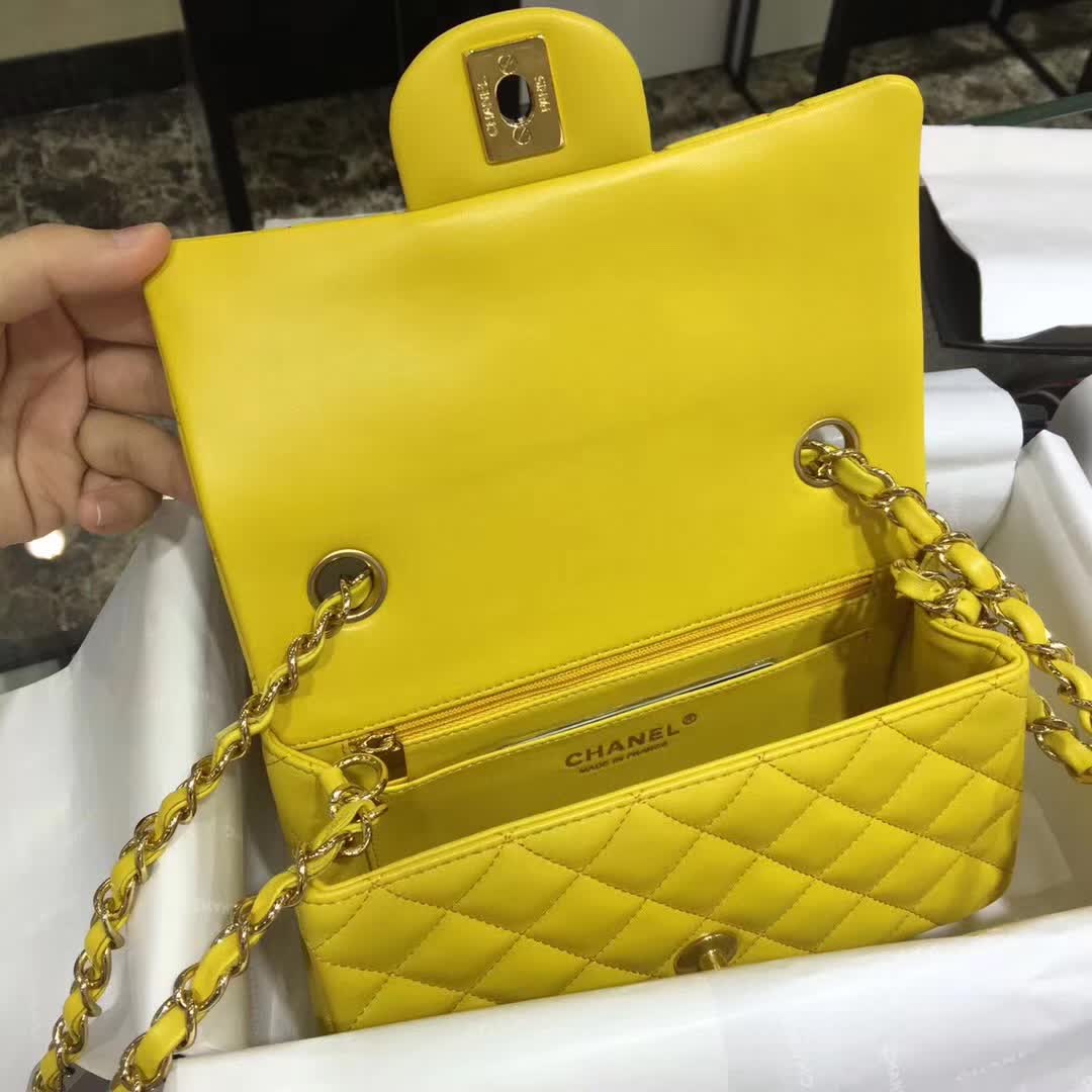 Chanel 香奈儿 Classic Flap 小羊皮 明亮黄 20cm  金
