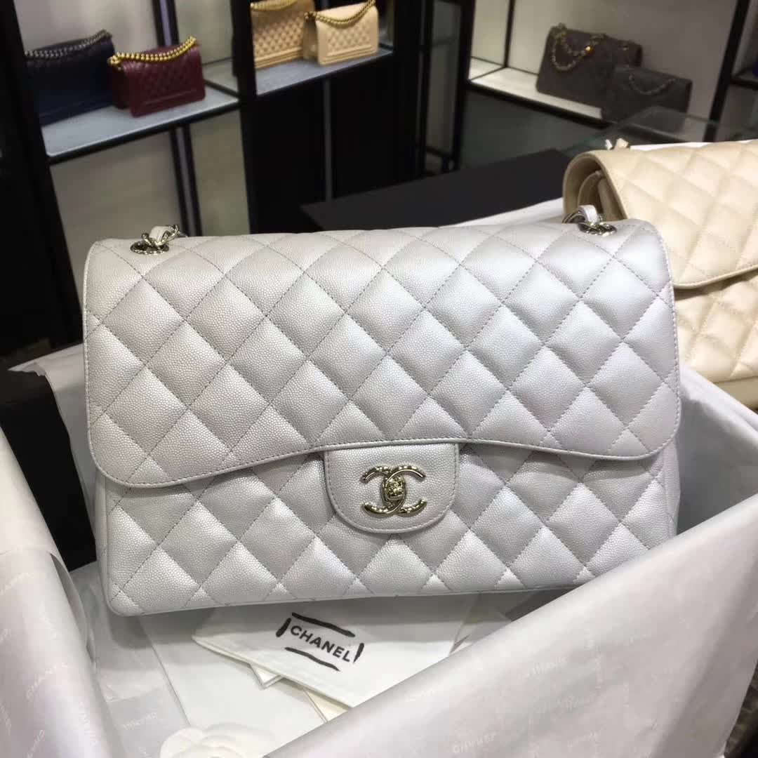 Chanel 香奈儿 Classic Flap  小鱼子酱 银色 30cm  银