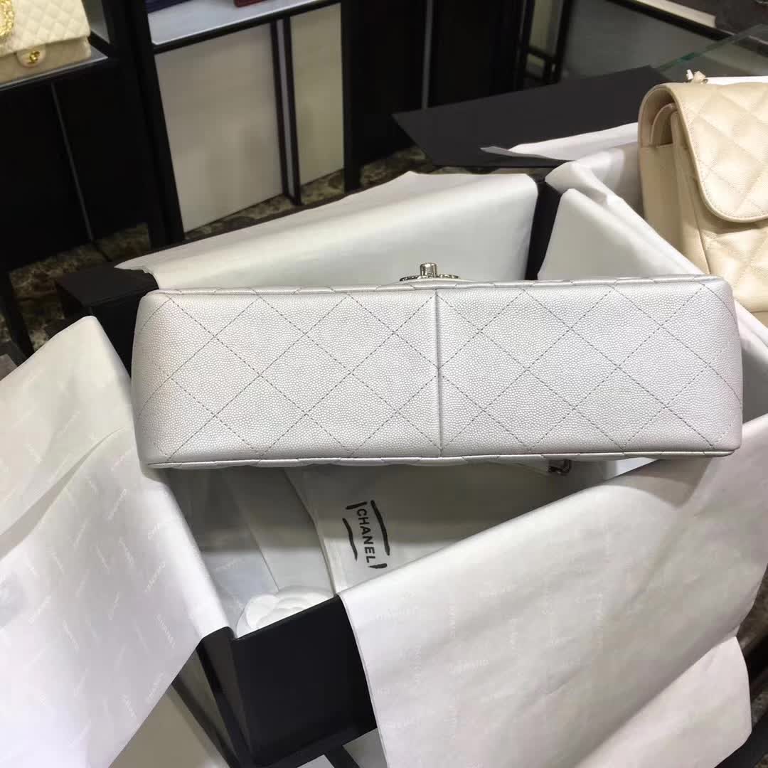 Chanel 香奈儿 Classic Flap  小鱼子酱 银色 30cm  银