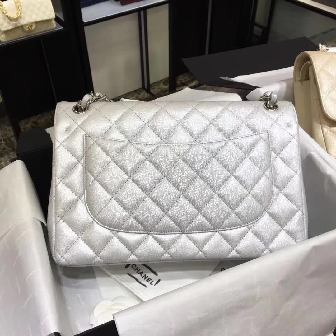 Chanel 香奈儿 Classic Flap  小鱼子酱 银色 30cm  银