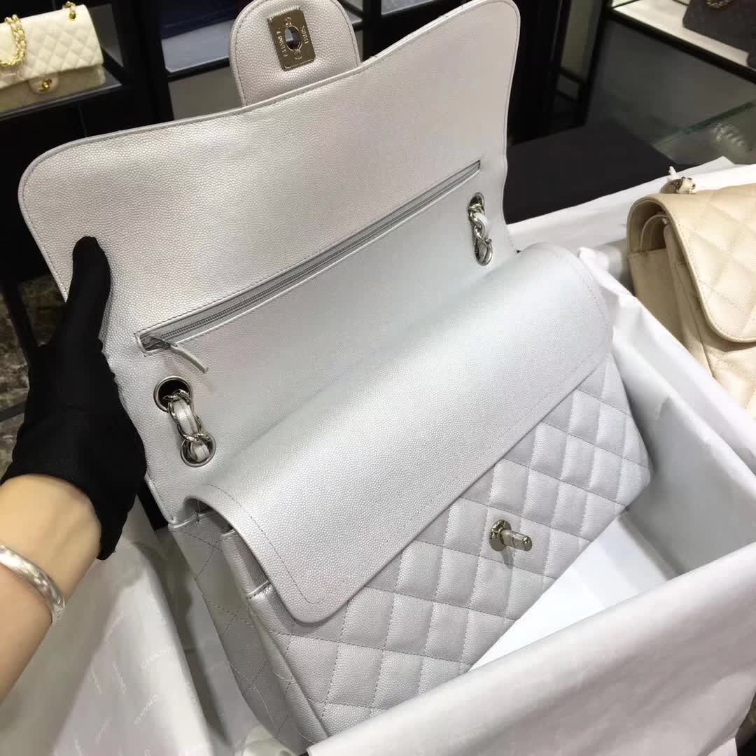 Chanel 香奈儿 Classic Flap  小鱼子酱 银色 30cm  银