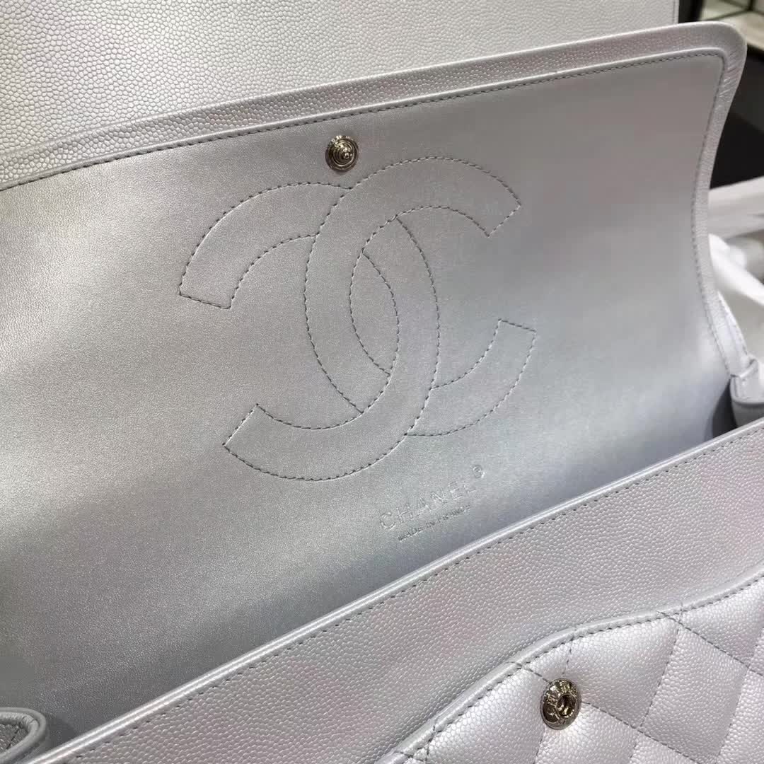Chanel 香奈儿 Classic Flap  小鱼子酱 银色 30cm  银