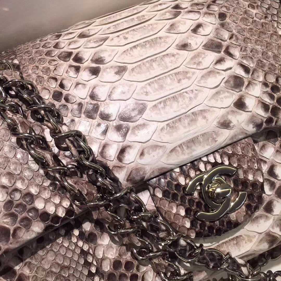 Chanel 香奈儿 Classic Flap  蛇皮 原花色 25cm 银 广州白云皮具城