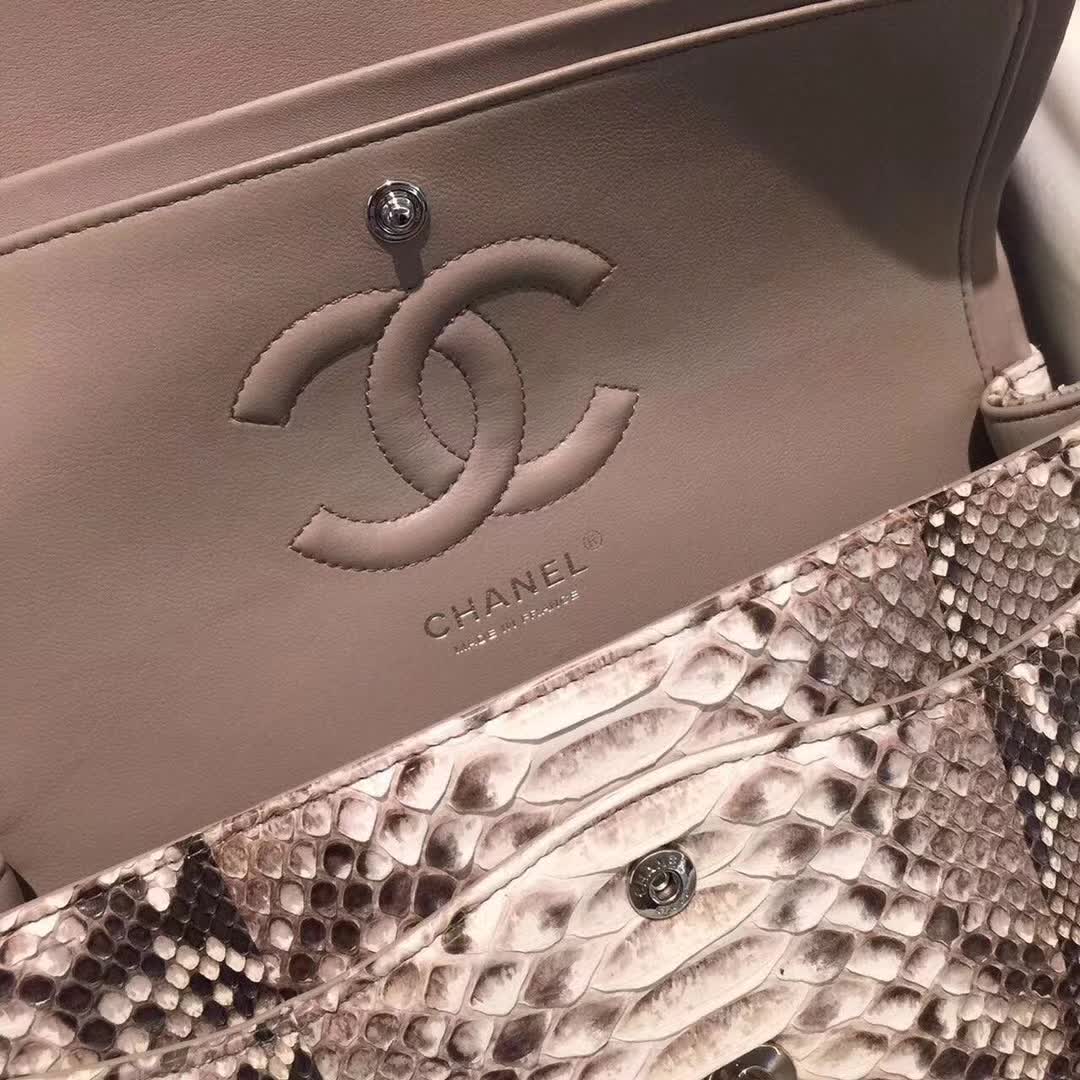 Chanel 香奈儿 Classic Flap  蛇皮 原花色 25cm 银 广州白云皮具城