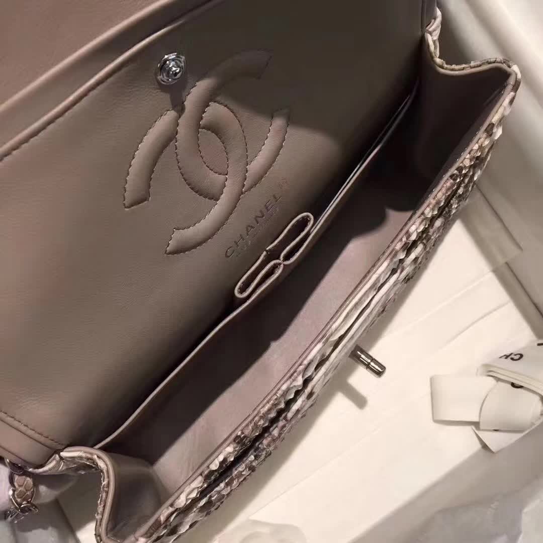 Chanel 香奈儿 Classic Flap  蛇皮 原花色 25cm 银 广州白云皮具城