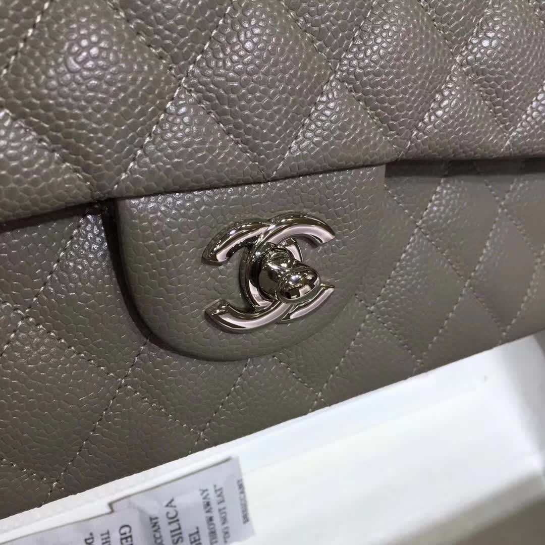 Chanel 香奈儿 专柜同步 Classic Flap 鱼子酱 灰色 25cm 银五金