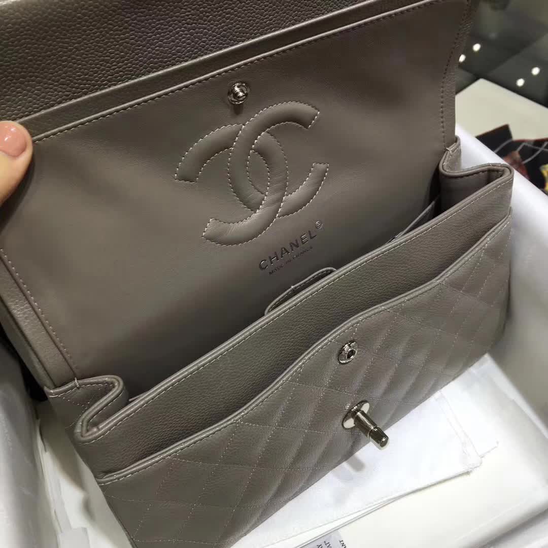 Chanel 香奈儿 专柜同步 Classic Flap 鱼子酱 灰色 25cm 银五金