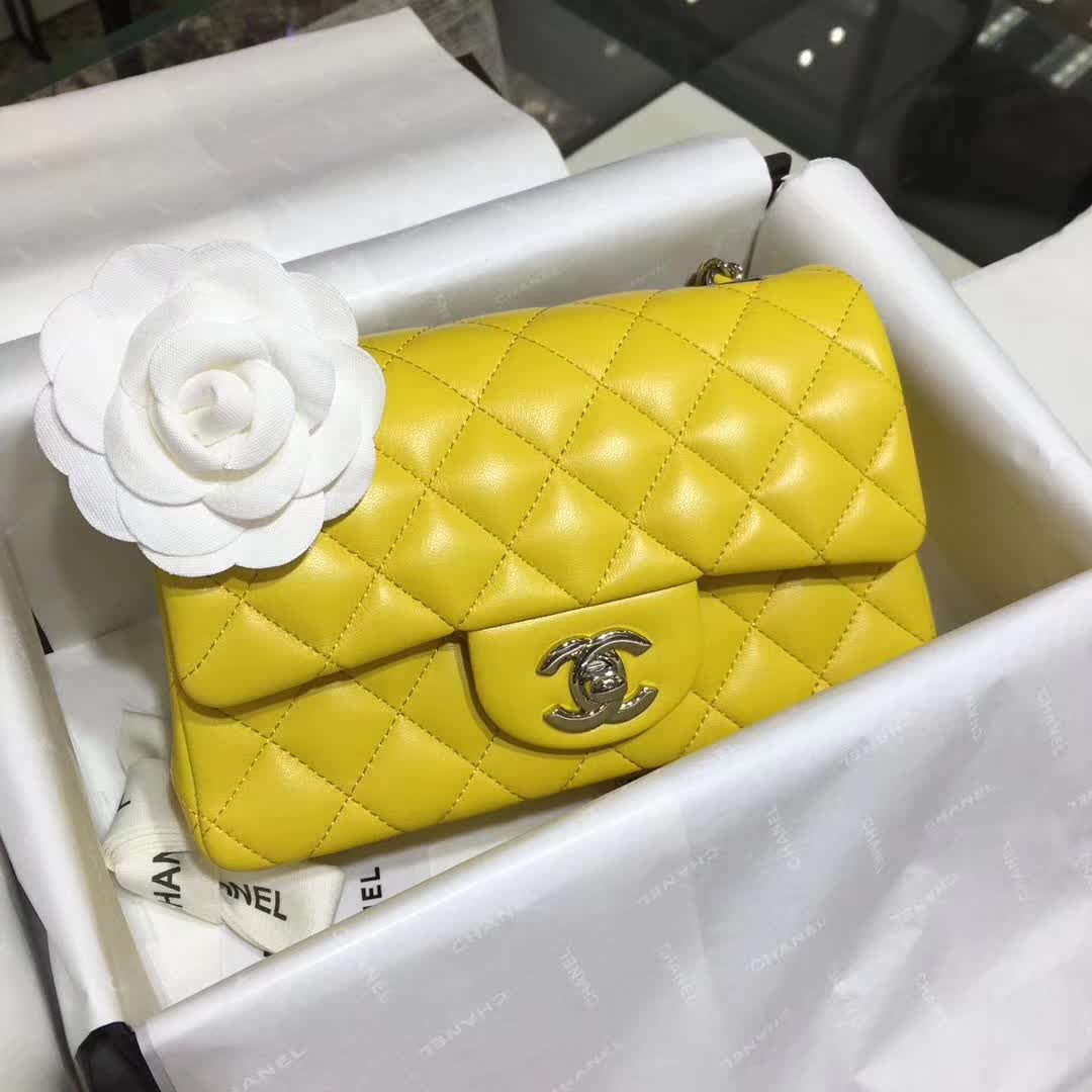 2017走秀款 Chanel Classic Flap 小羊皮 明亮黄 20cm 银五金