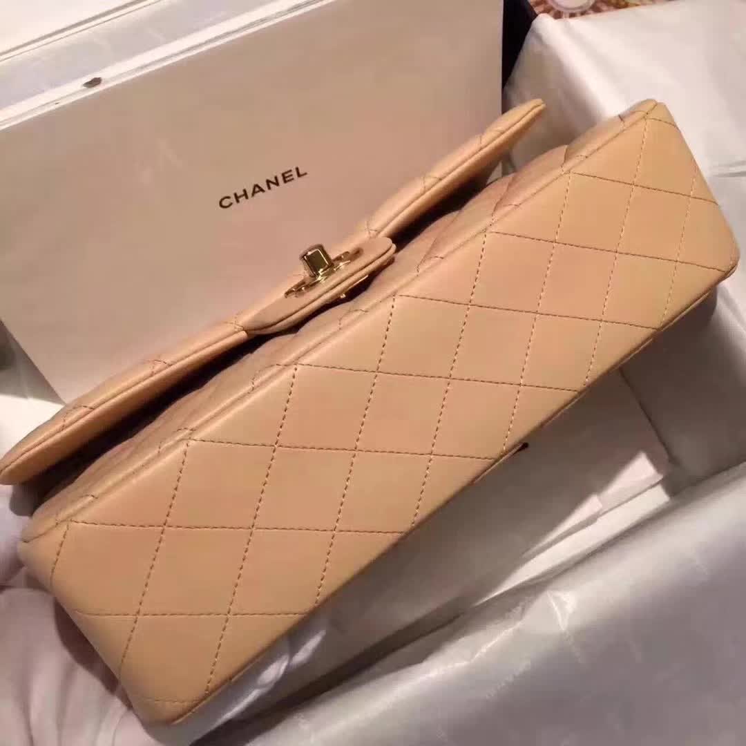 香奈儿一手货源 高端 Classic Flap 小羊皮 杏色 25cm 金扣