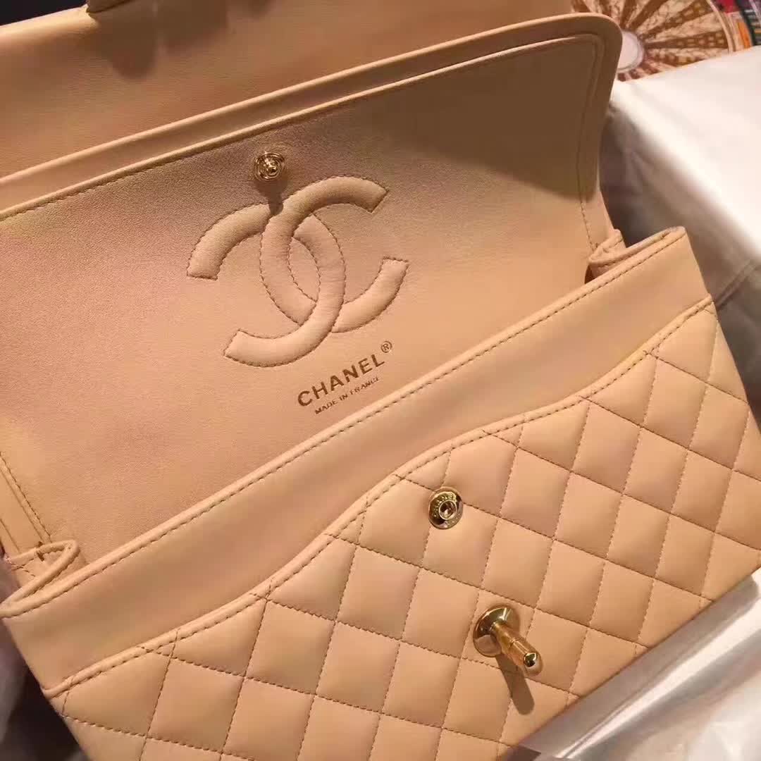 香奈儿一手货源 高端 Classic Flap 小羊皮 杏色 25cm 金扣