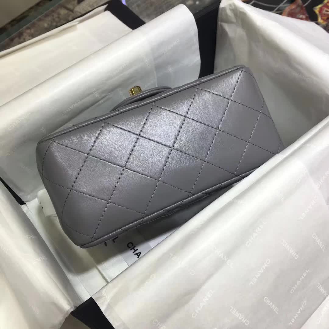 Chanel 香奈儿 Classic Flap 小羊皮 灰色 17cm  金扣