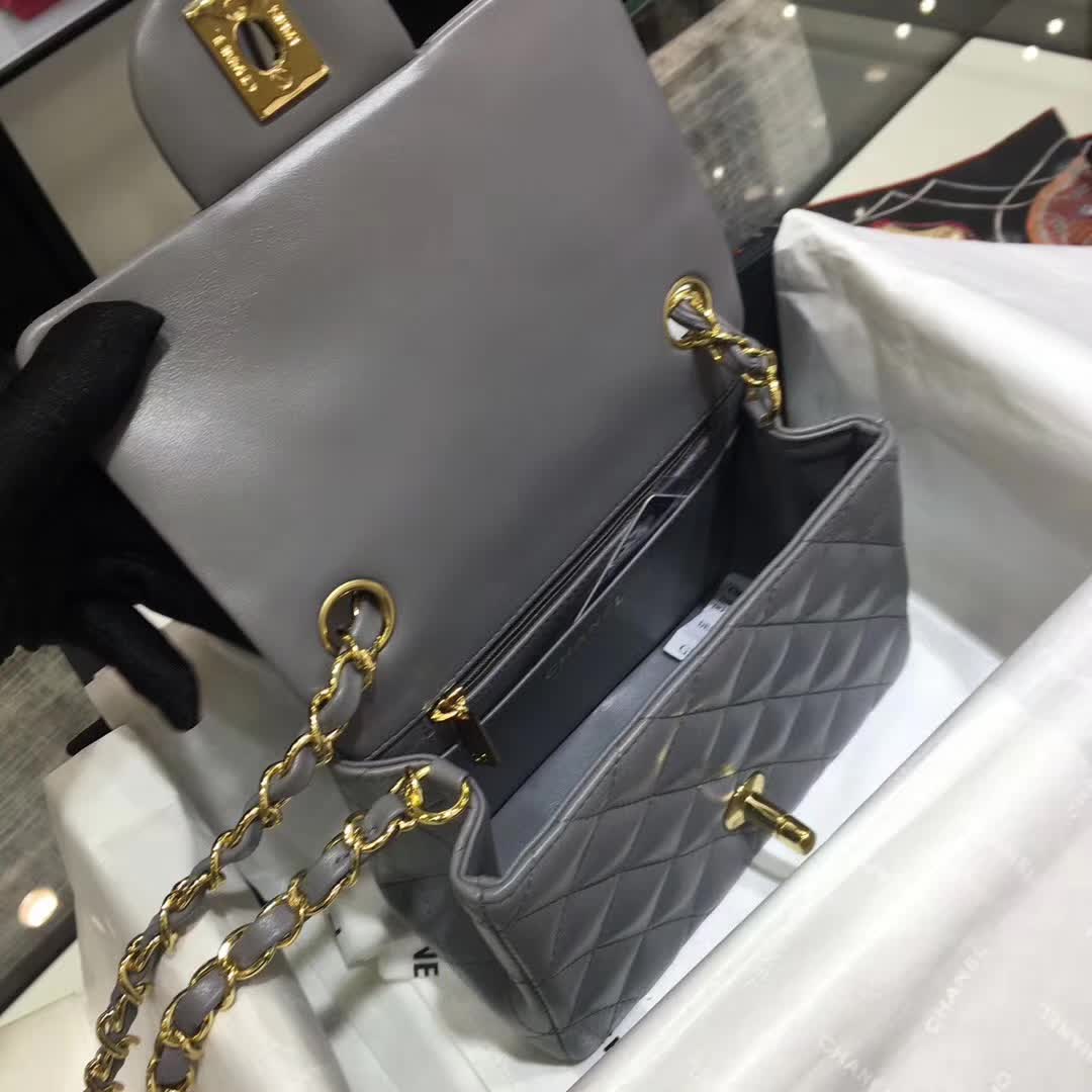 Chanel 香奈儿 Classic Flap 小羊皮 灰色 17cm  金扣