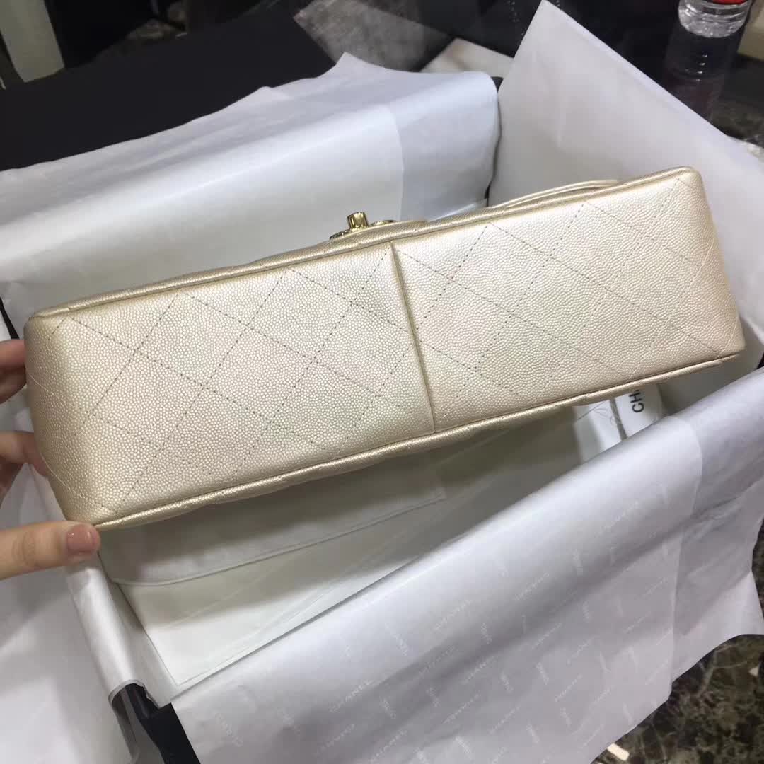 香奈儿女包批发 Classic Flap 鱼子酱 金色 30cm 金扣