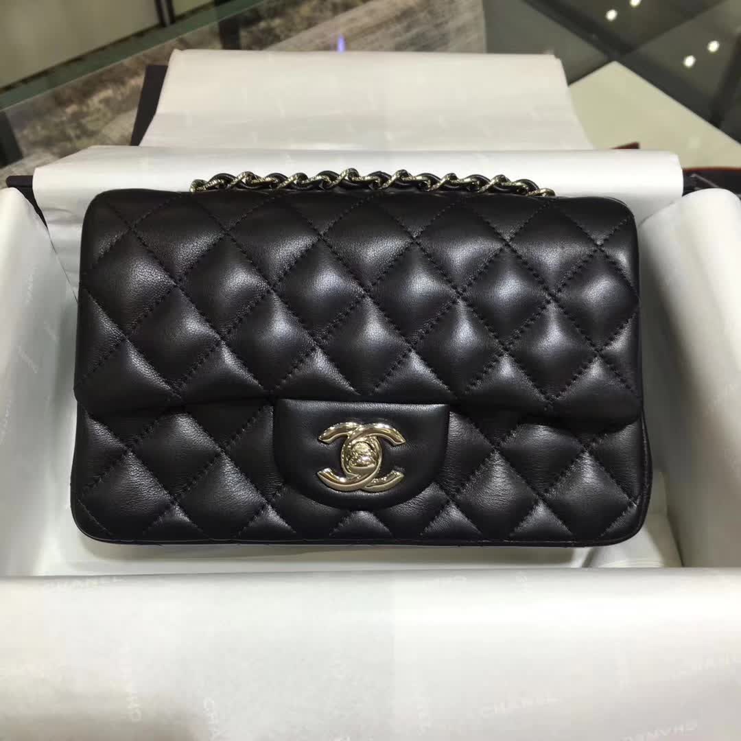 Chanel 香奈儿 Classic Flap 小羊皮 黑色 20cm 银扣 诚招代理