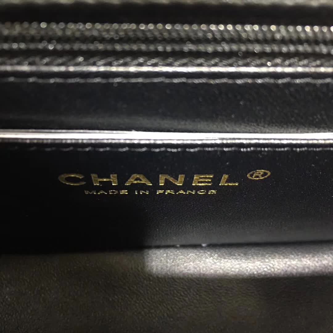 Chanel 香奈儿 Classic Flap 小羊皮 黑色 20cm  金扣 诚招代理