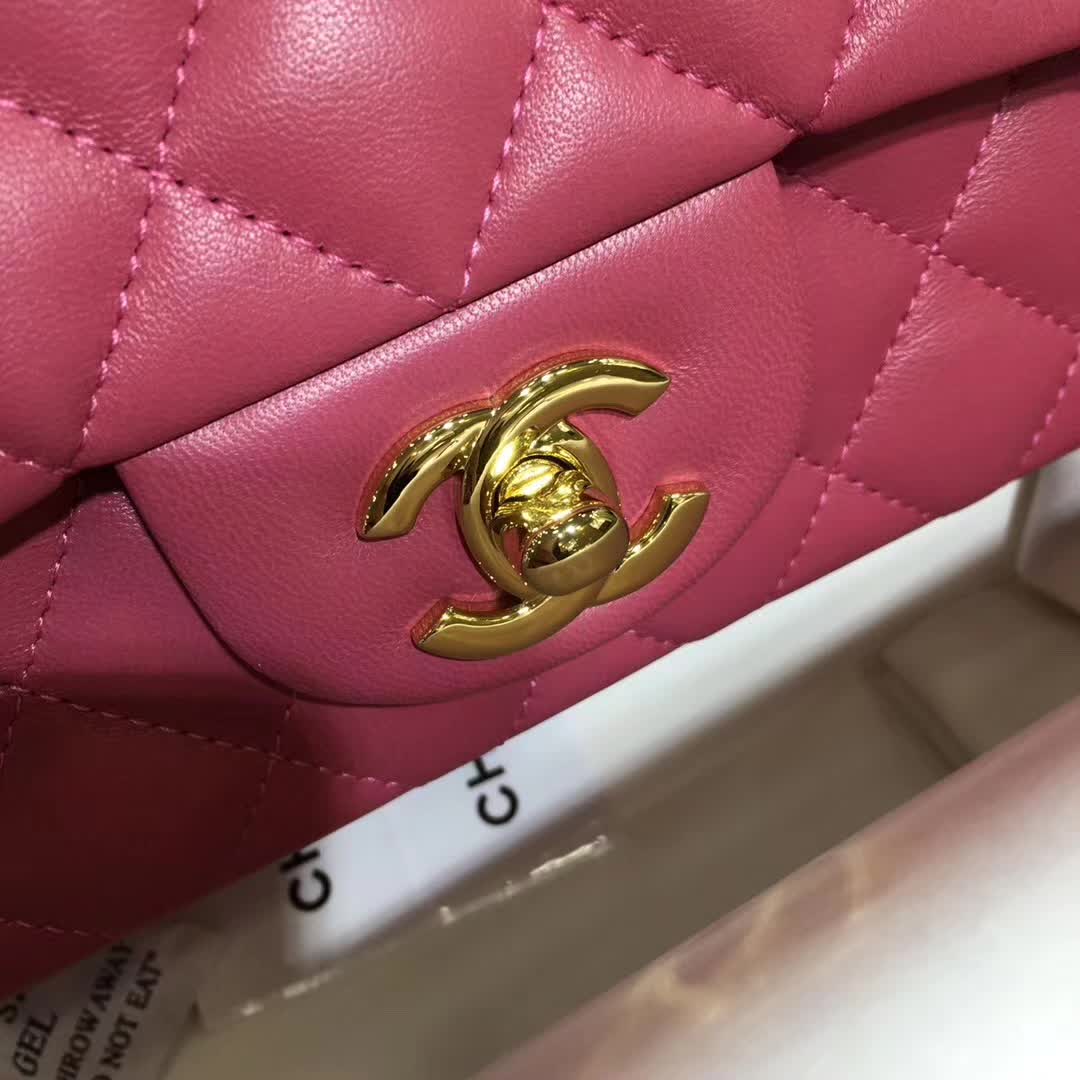 Chanel 香奈儿 Classic Flap  小羊皮  桃粉 20cm 金扣