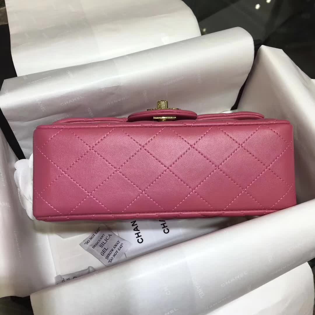 Chanel 香奈儿 Classic Flap  小羊皮  桃粉 20cm 金扣