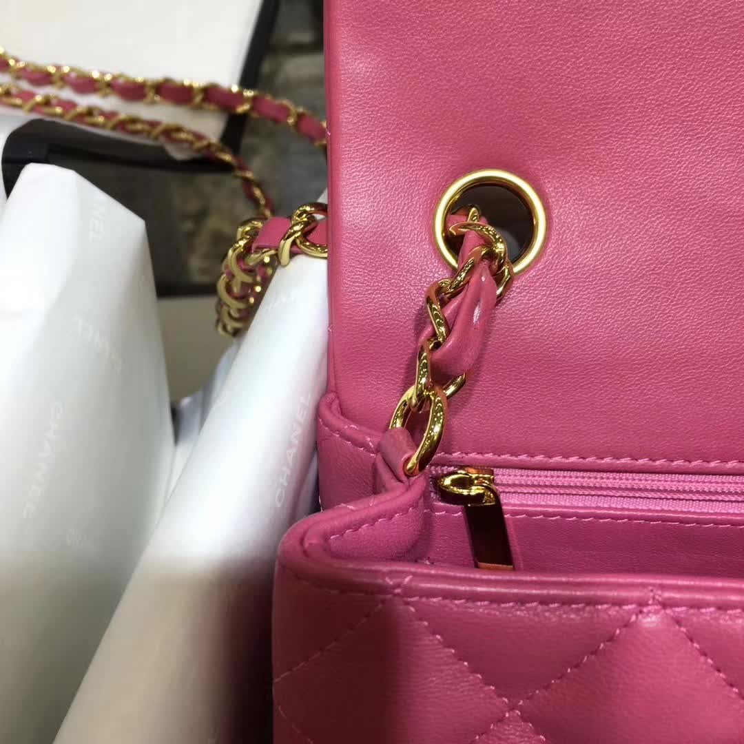 Chanel 香奈儿 Classic Flap  小羊皮  桃粉 20cm 金扣