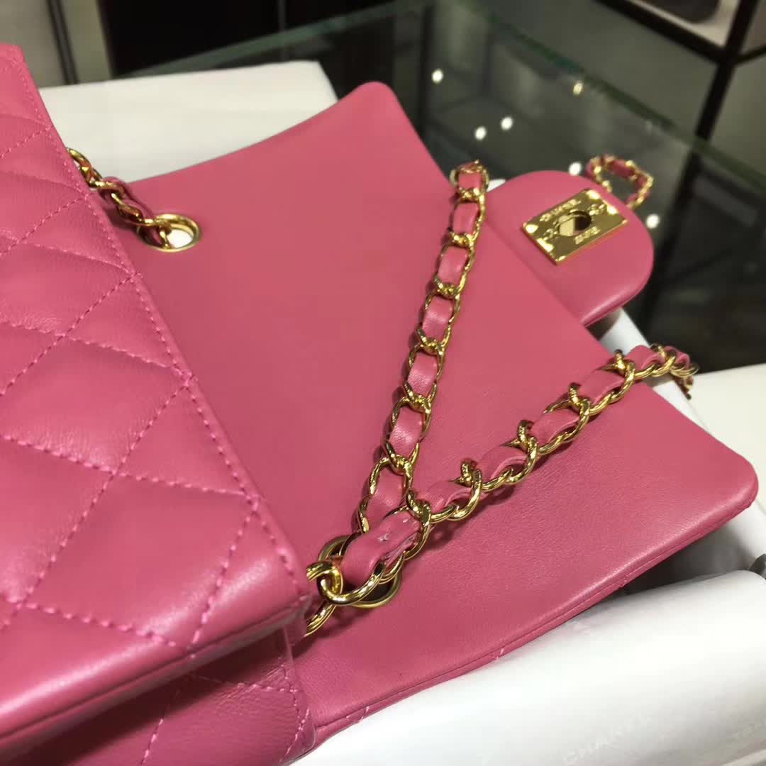Chanel 香奈儿 Classic Flap  小羊皮  桃粉 20cm 金扣
