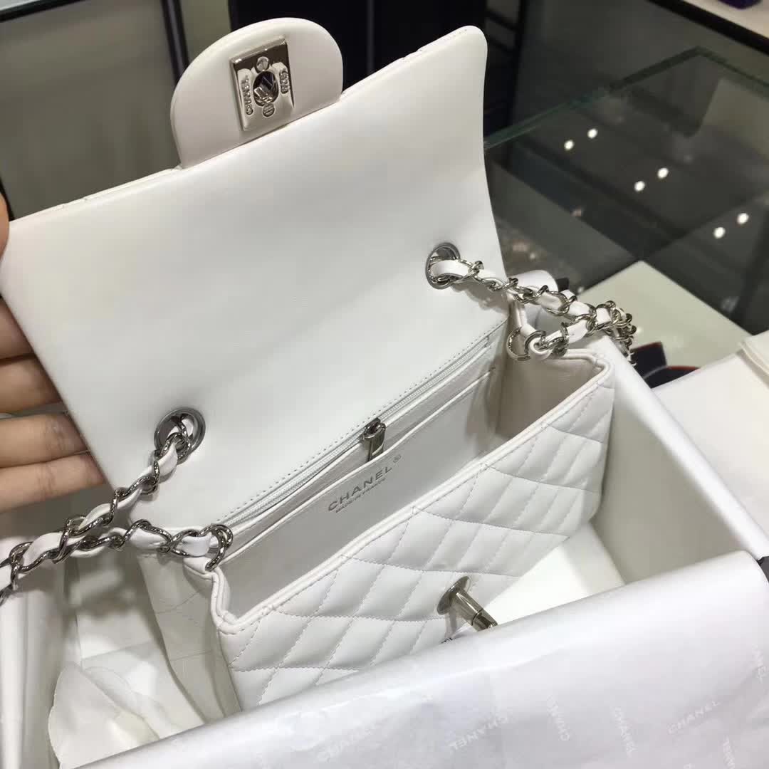 Classic Flap  小羊皮 白色 20cm  银 香奈儿官网同步 一件代发