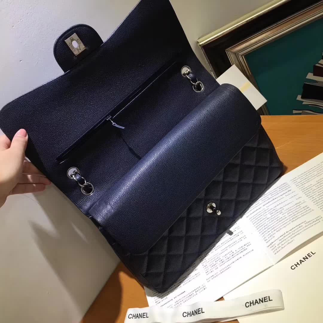 Chanel 香奈儿 Classic Flap 鱼子酱 海军蓝 30cm 银五金