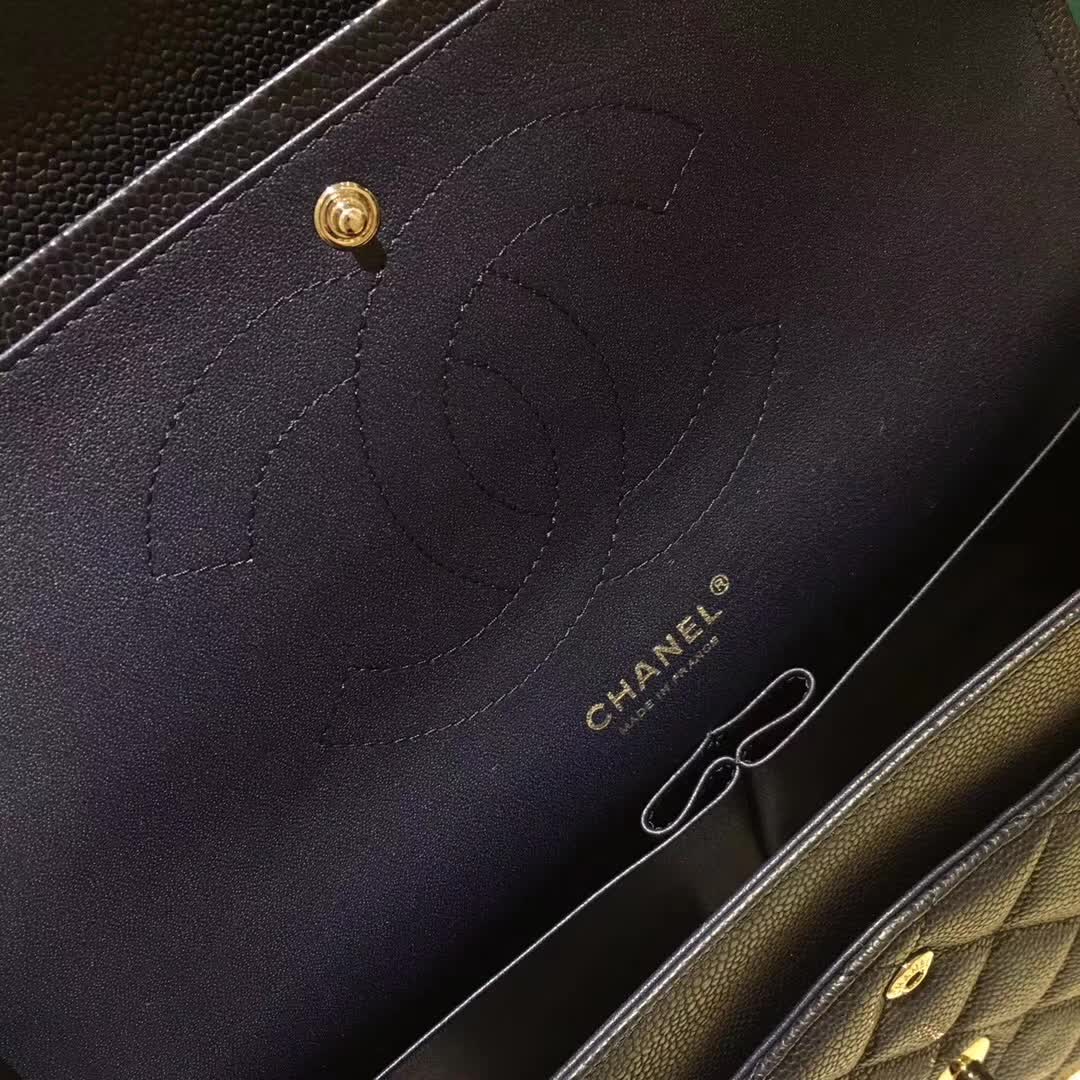 Chanel 香奈儿 Classic Flap 鱼子酱 海军蓝 30cm 银五金