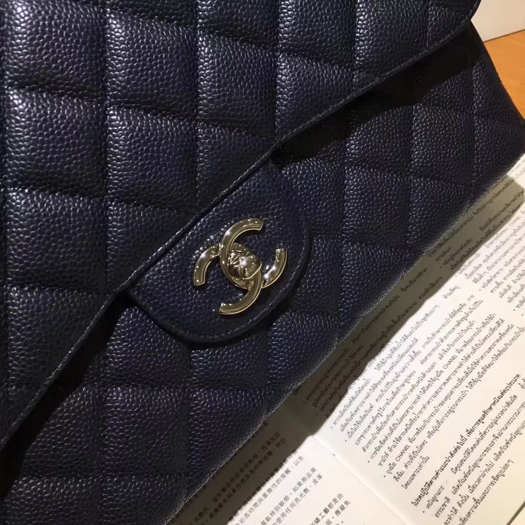 Chanel 香奈儿 Classic Flap 鱼子酱 海军蓝 30cm 银五金