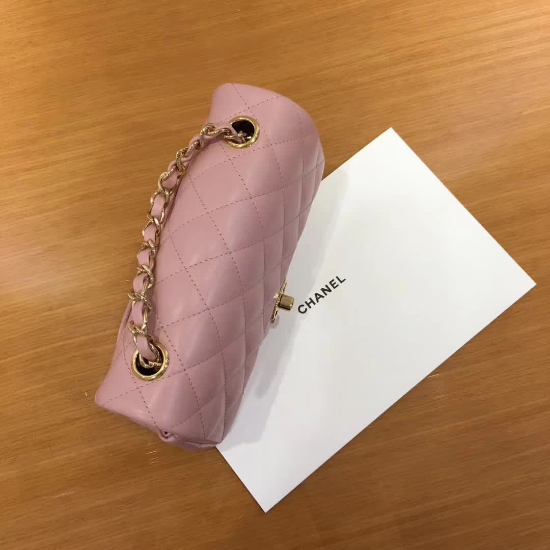 Chanel 香奈儿 Classic Flap  小羊皮 浅粉色 20cm 金色五金