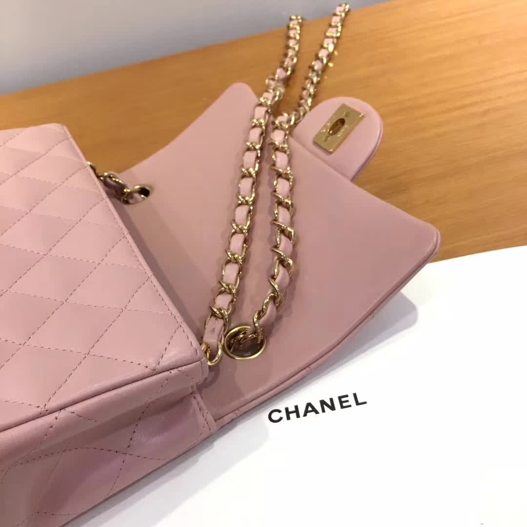Chanel 香奈儿 Classic Flap  小羊皮 浅粉色 20cm 金色五金