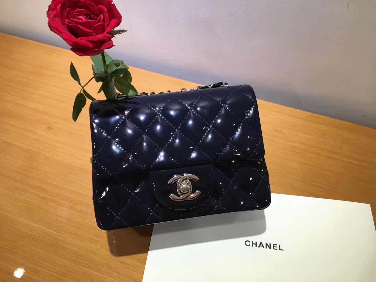 Chanel 香奈儿 Classic Flap 漆皮 宝石蓝 17cm  银