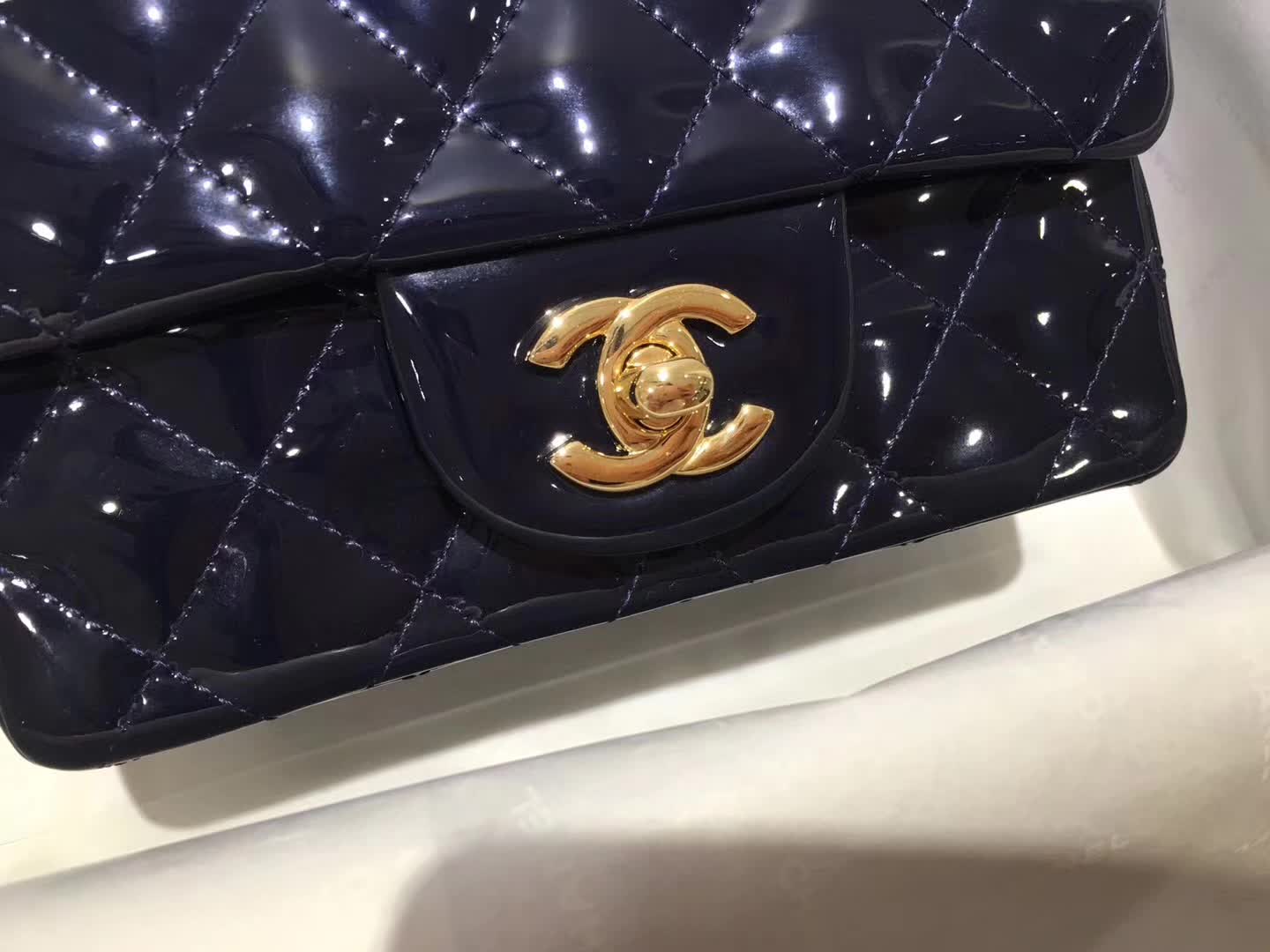 Chanel 香奈儿 Classic Flap 漆皮 宝石蓝 17cm 金