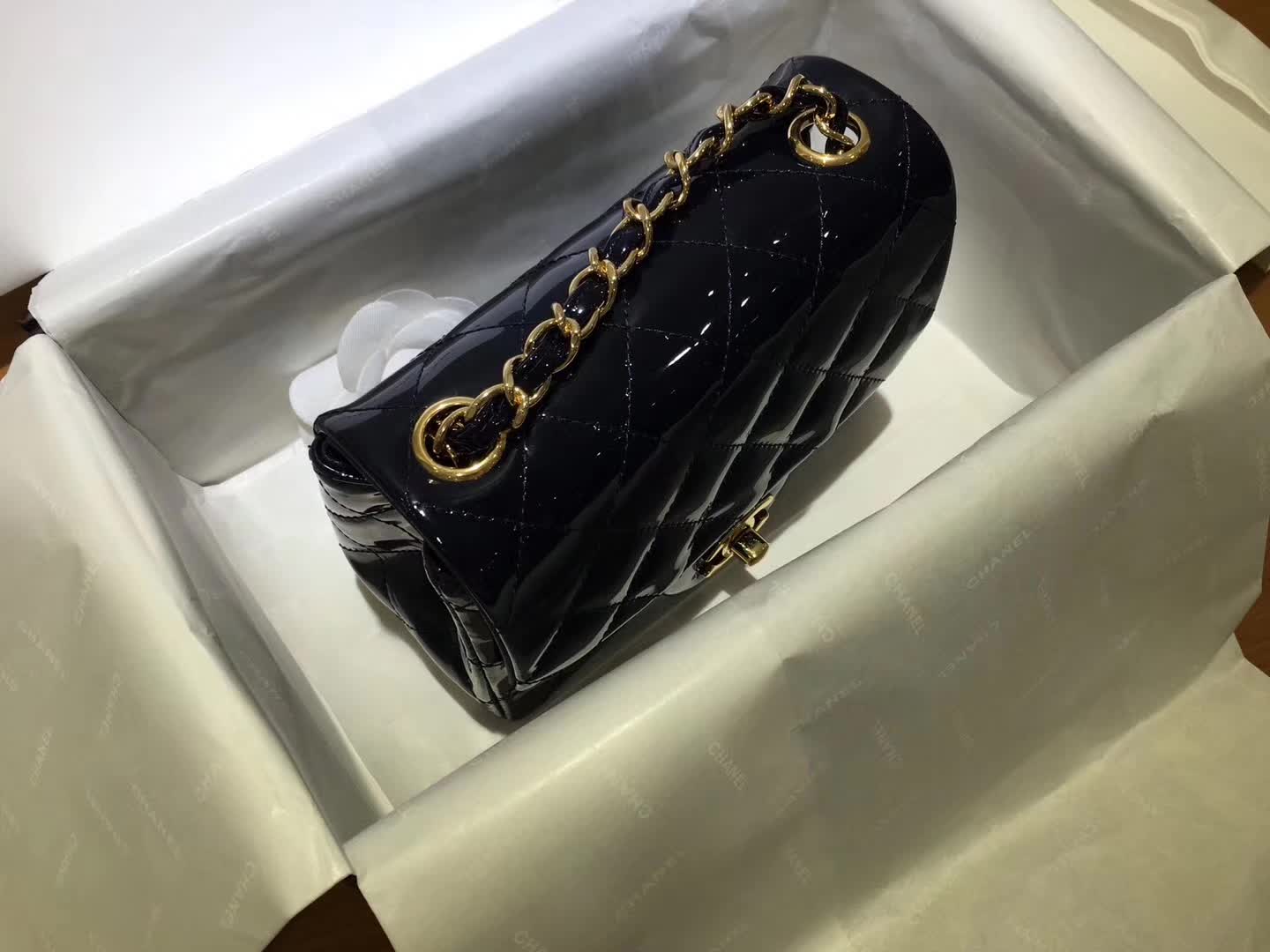 Chanel 香奈儿 Classic Flap 漆皮 宝石蓝 17cm 金