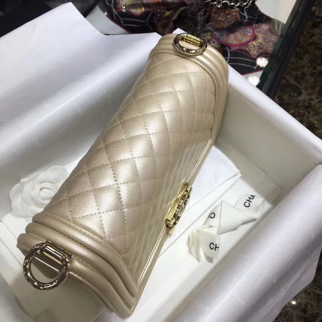 Chanel 香奈儿 Leboy 小鱼子酱 金色 25cm 浅金色五金