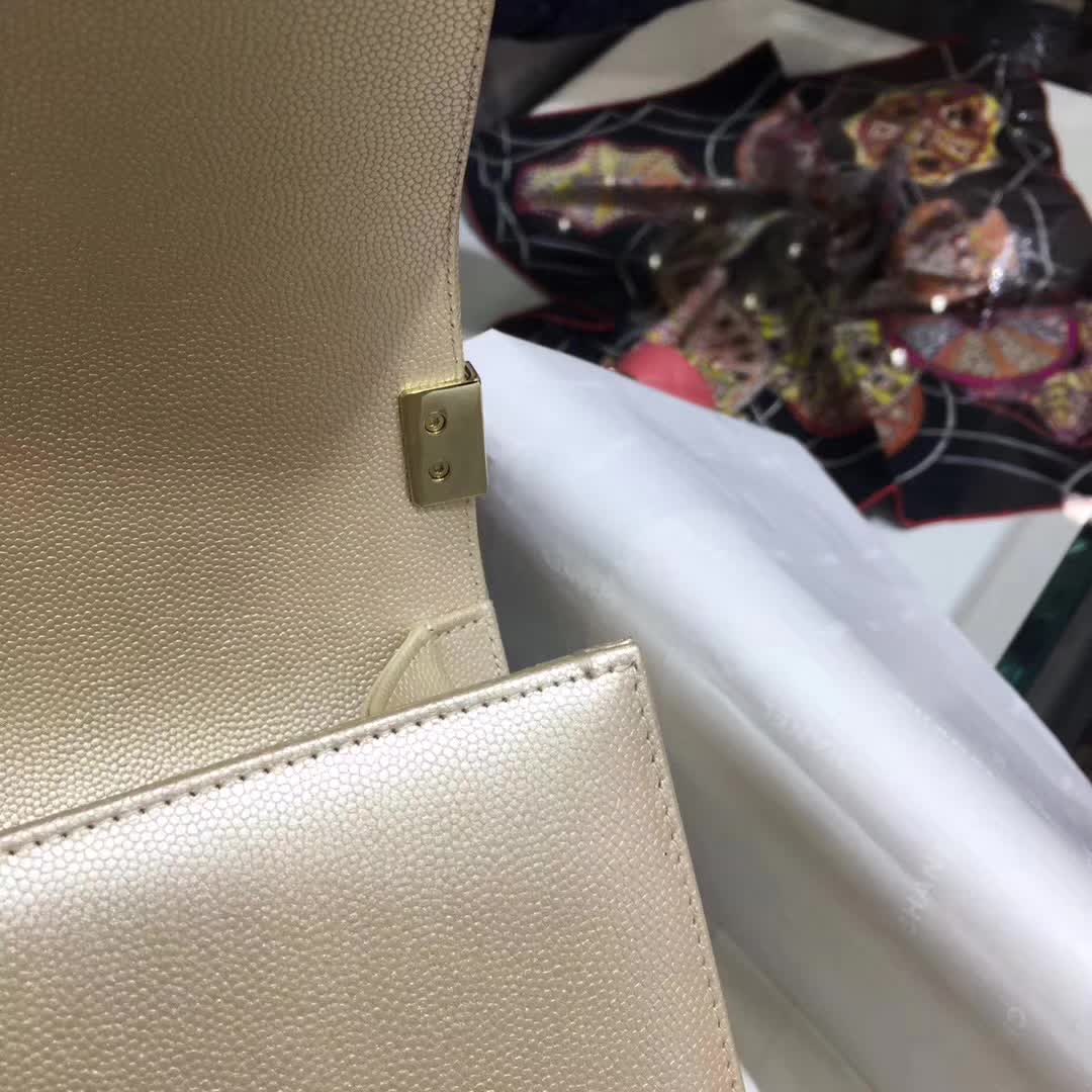 Chanel 香奈儿 Leboy 小鱼子酱 金色 25cm 浅金色五金