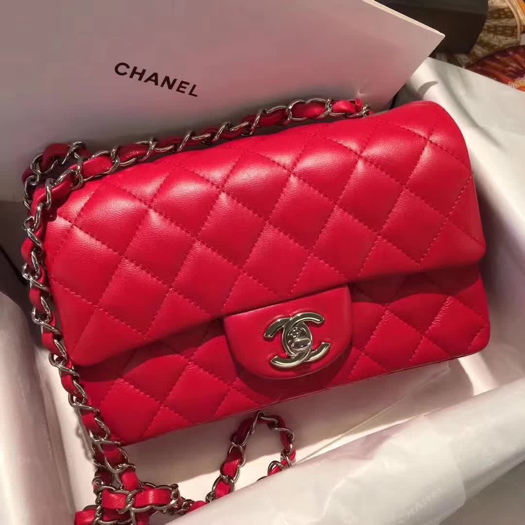 Chanel 香奈儿 Classic Flap 小羊皮 大红 20cm 银五金