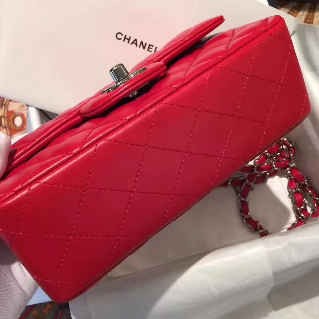 Chanel 香奈儿 Classic Flap 小羊皮 大红 20cm 银五金