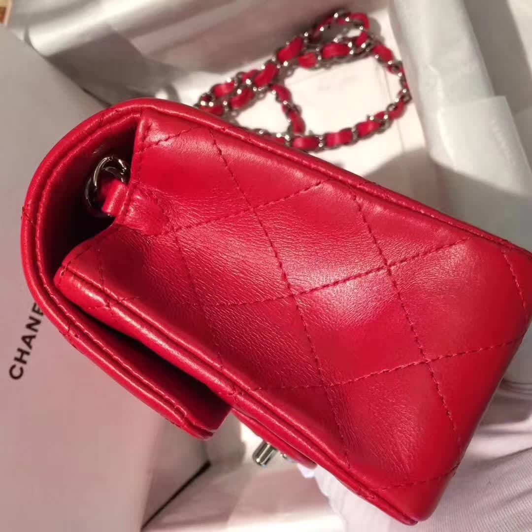 Chanel 香奈儿 Classic Flap 小羊皮 大红 20cm 银五金