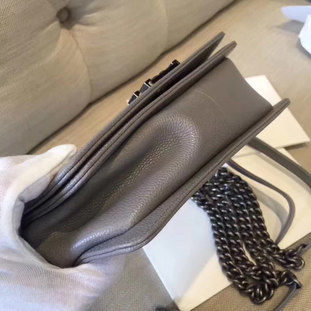 Chanel 香奈儿 Leboy 鱼子酱 灰色 25cm 古银五金