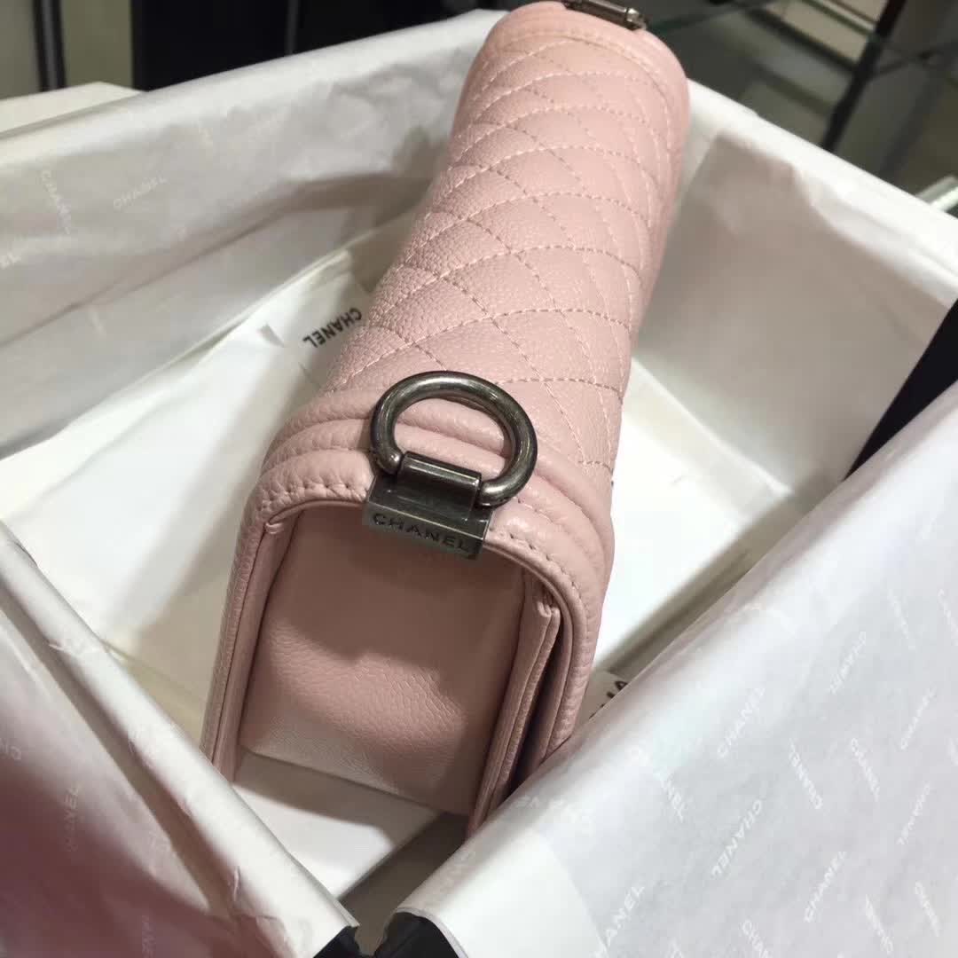 Chanel 香奈儿 Leboy 鱼子酱 浅粉 25cm 古银