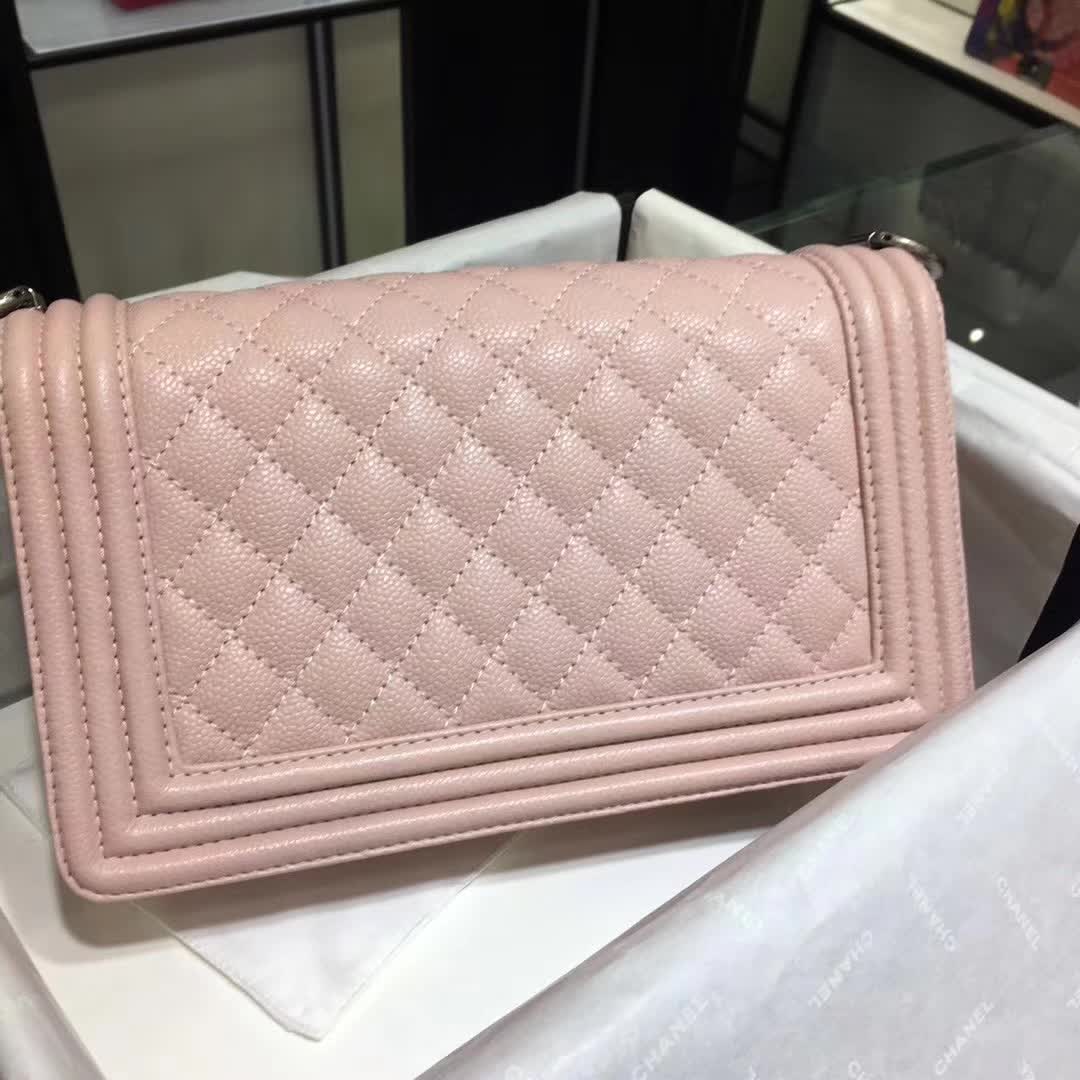 Chanel 香奈儿 Leboy 鱼子酱 浅粉 25cm 古银