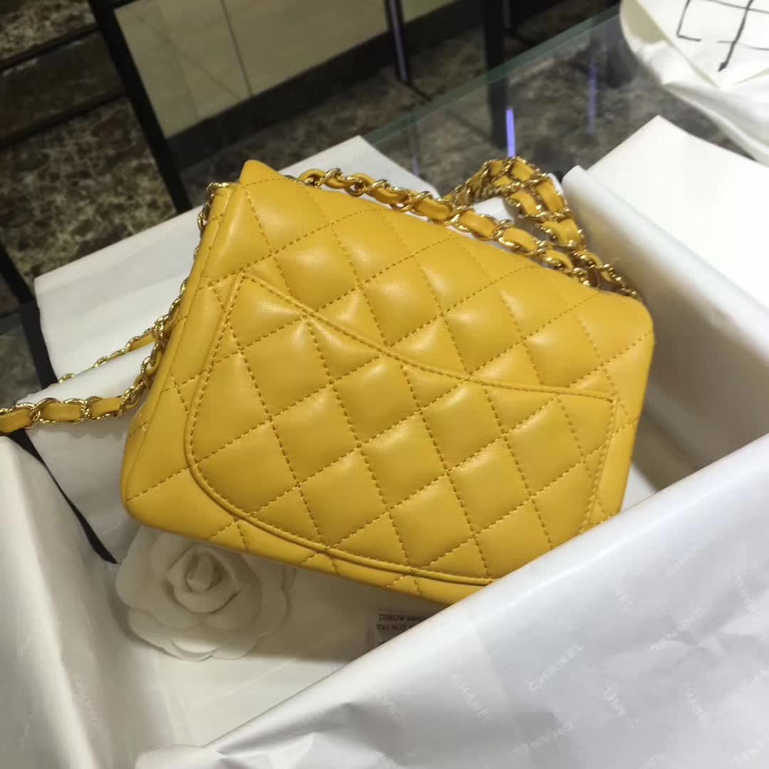 Chanel 香奈儿 Classic Flap 17CM 羊皮 向日葵黄