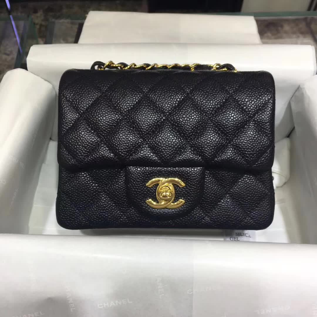 Chanel 香奈儿 Classic Flap 鱼子酱 黑色 17cm 金扣（现货）