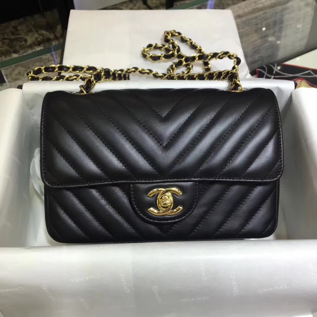 Chanel 香奈儿 V字绣 小羊皮 黑色 25cm 金色