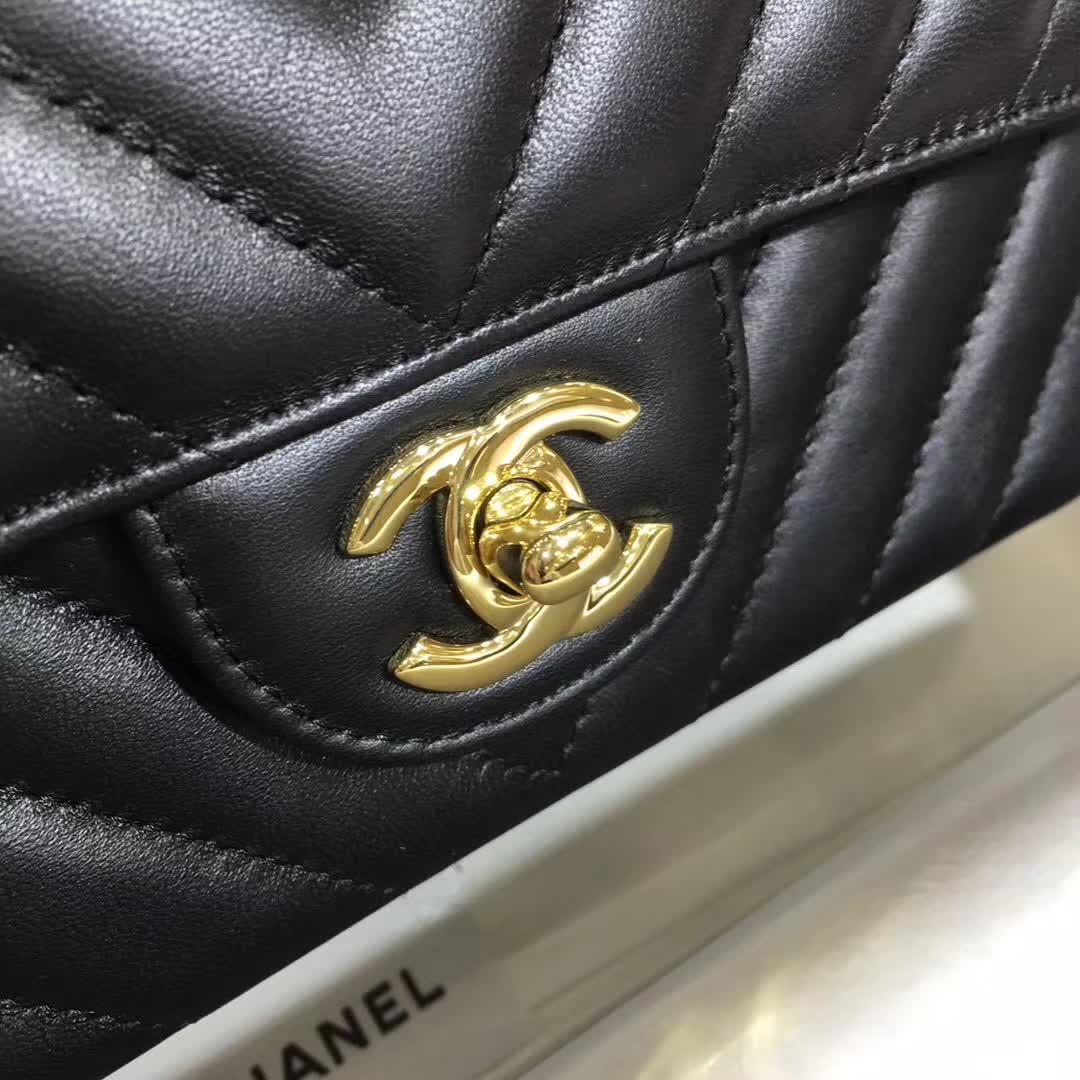 Chanel 香奈儿 V字绣 小羊皮 黑色 25cm 金色