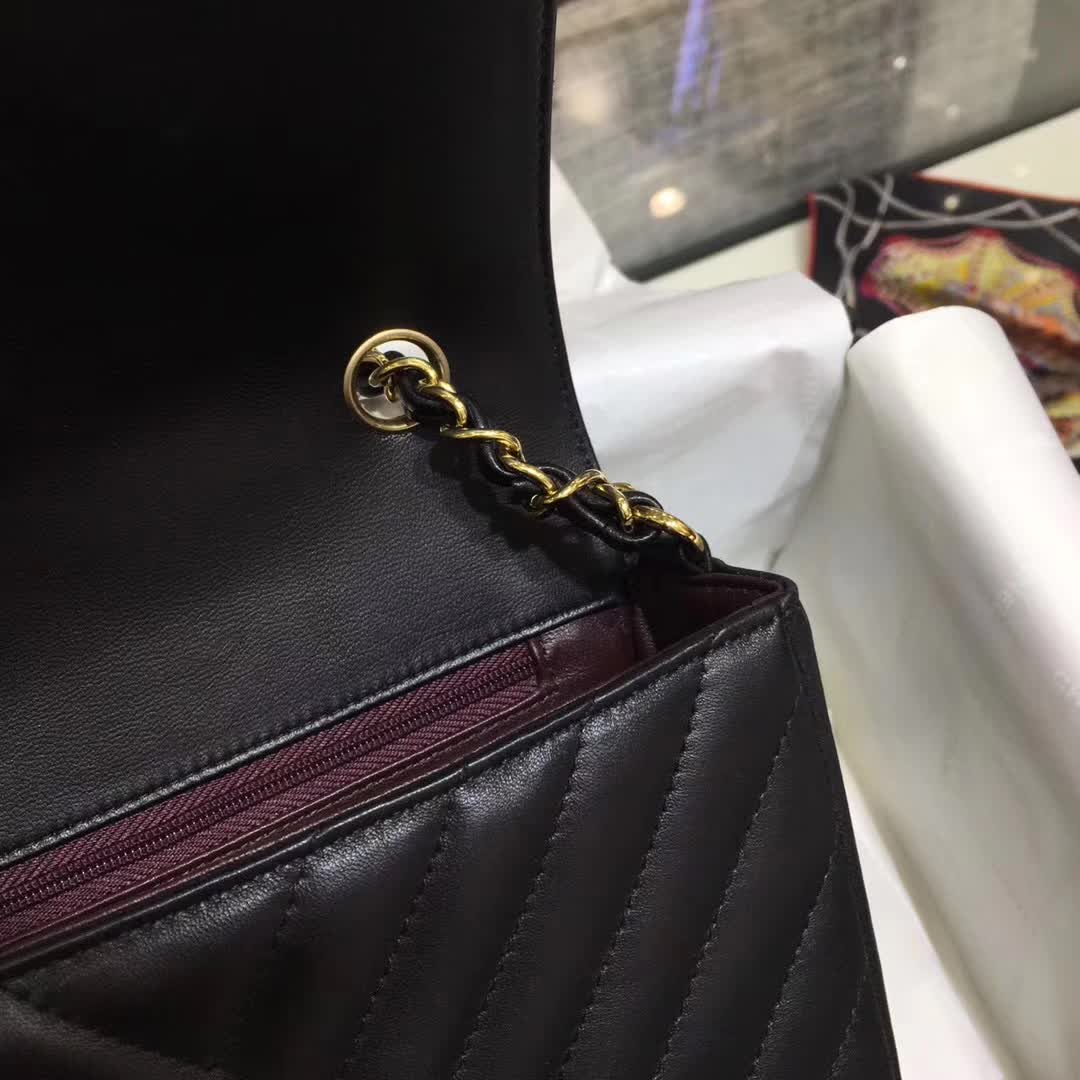 Chanel 香奈儿 V字绣 小羊皮 黑色 25cm 金色